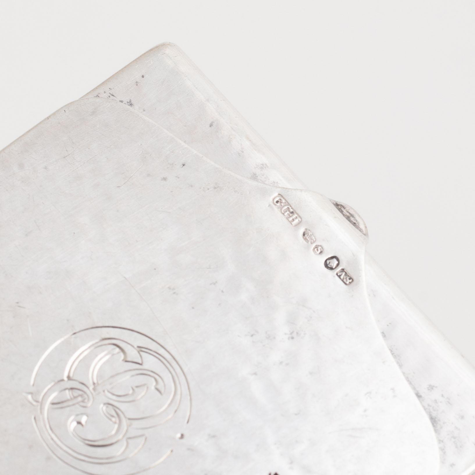 Etuier, 5 st samt dosa, silver, bl.a. CG Hallberg, Stockholm 1927.