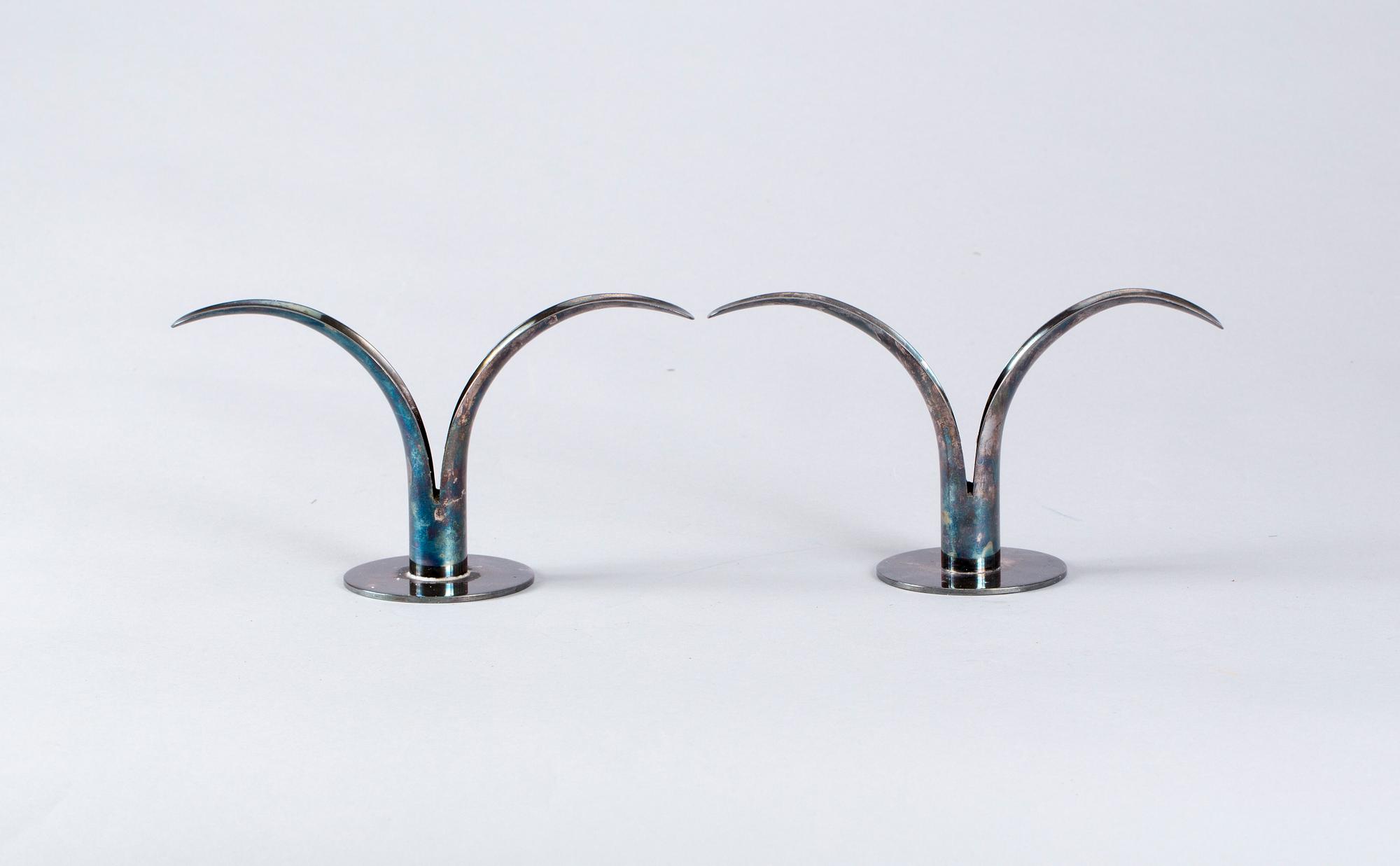 LJUSSTAKAR, ett par, nysilver, "Liljan", Ivar Ålenius Björk, Ystad Metall.