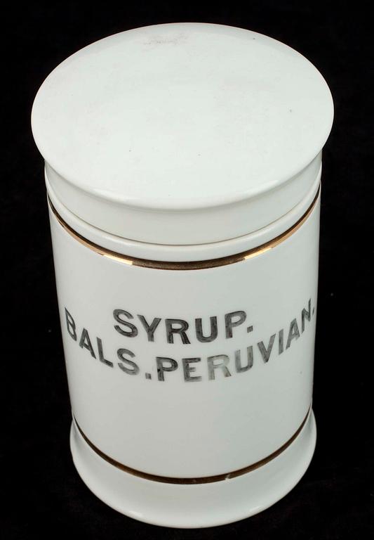 APOTEKSBURK SAMT HORN, fajans, "Syrup. Bals. Peruvian.", hornet Afrika, 1900-talets början.