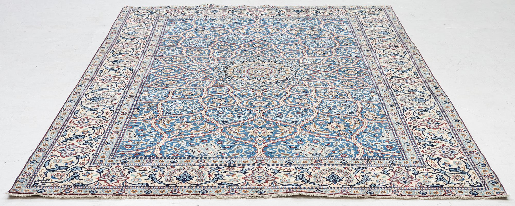 Carpet, Nain approx. 345 x 232 cm.