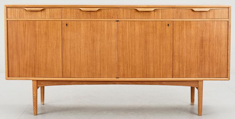 SIDEBOARD, Bertil Fridhagen, Bodafors, 1900-talets andra hälft.