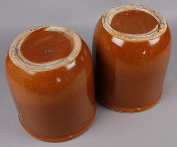 YTTERFODER, ett par, stengods, Tyra Lundgren, sign.