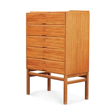 578. An Axel Larsson chest of drawers, Svenska Möbelfabrikerna Bodafors.