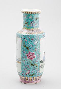 VAS, porslin, Kina, 1900-tal.