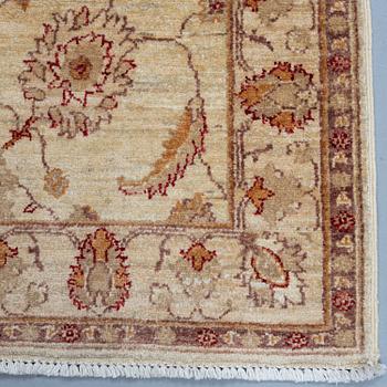 Two Zeigler design rugs, ca 84 x 61 cm.