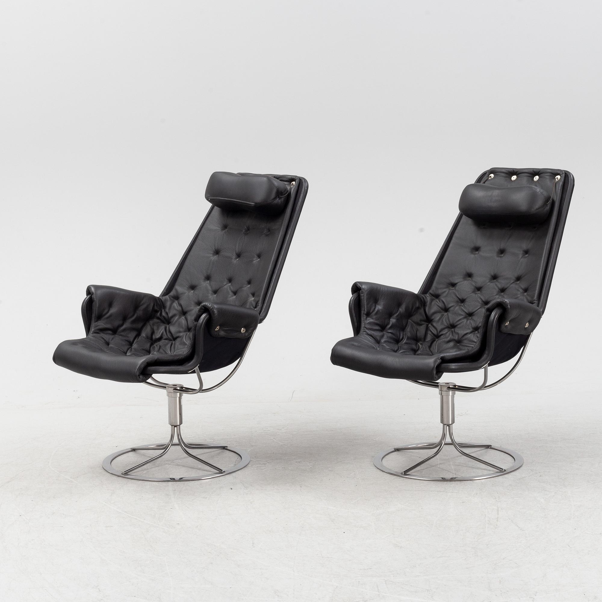 Bruno Mathsson, a apir of 'Jetson' lounge chairs, Dux, Sweden.
