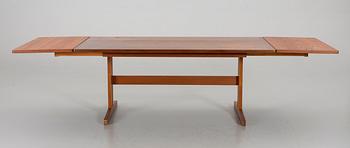 AN ULFERTS DINNER TABLE, TIBRO.