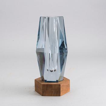 A 1960's 'Diamant' glass vase by Asta Strömberg, Strömbergshyttan.