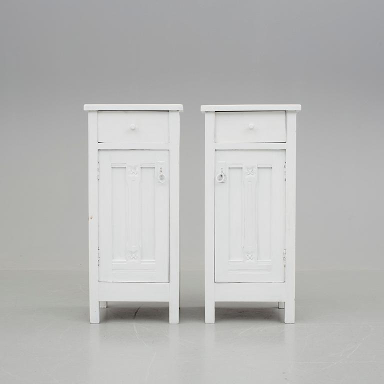 SÄNGBORD, ett par, 1900-tal.