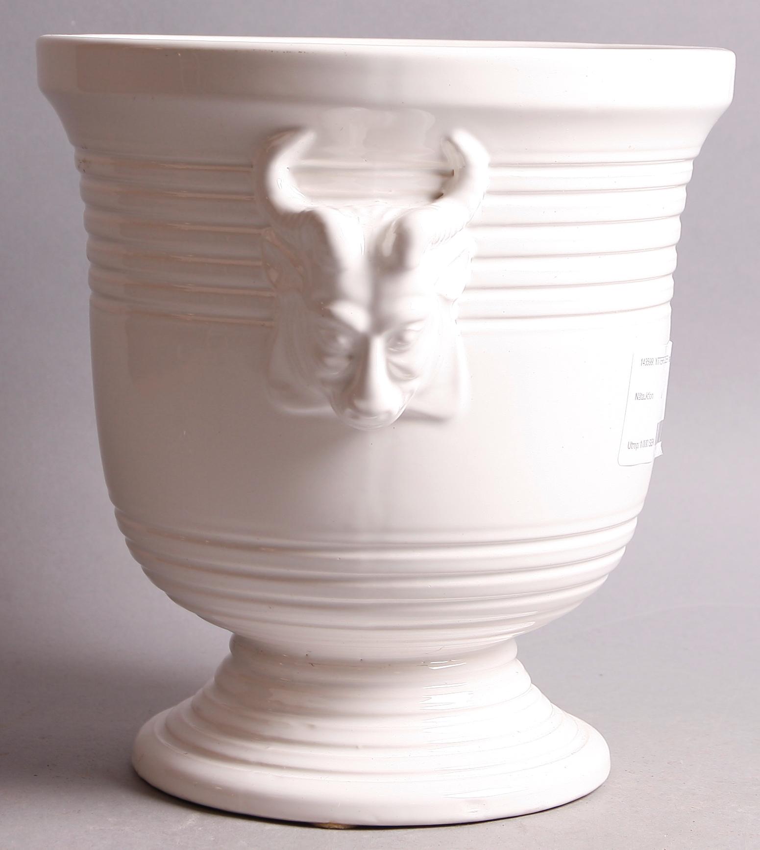 YTTERFODER, fajans, 1900-tal.