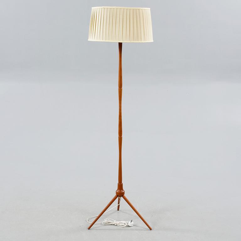 A mid 20th century floor lamp.