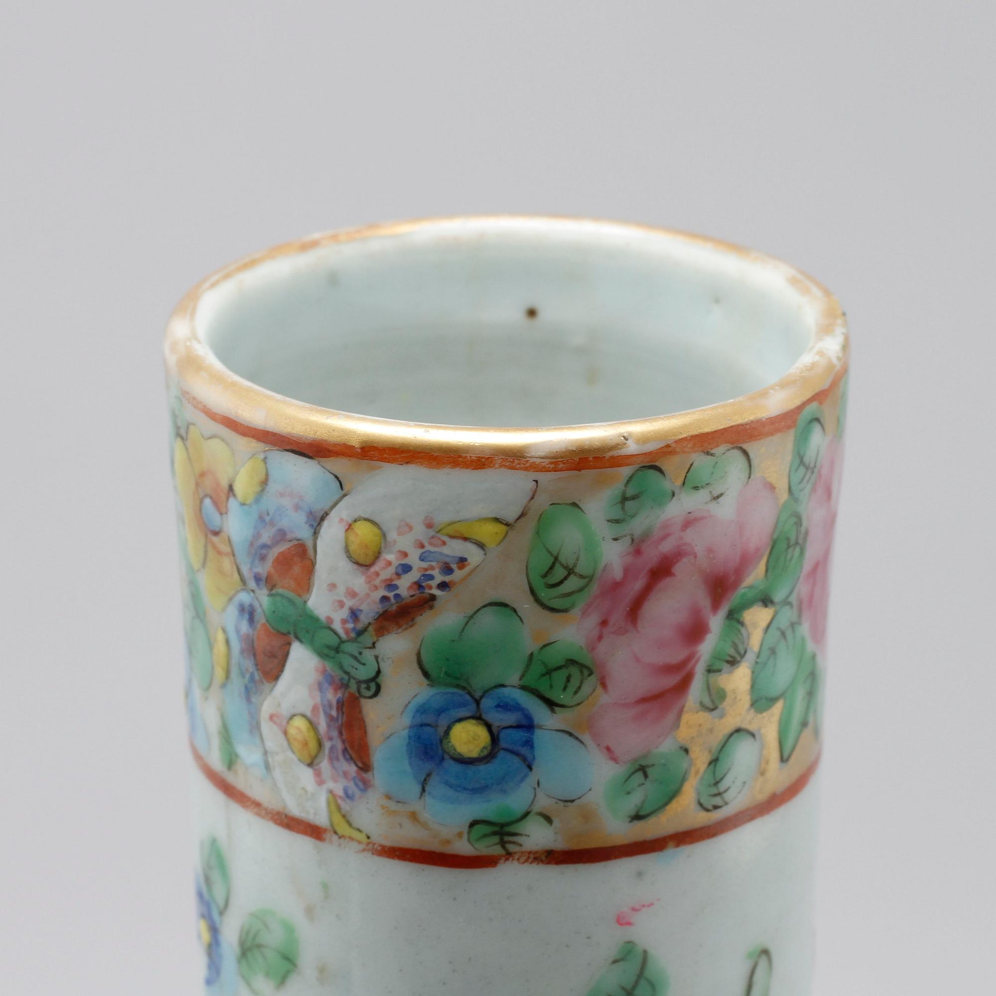 LOCKURNA, porslin, Kina, sent 1800-tal.