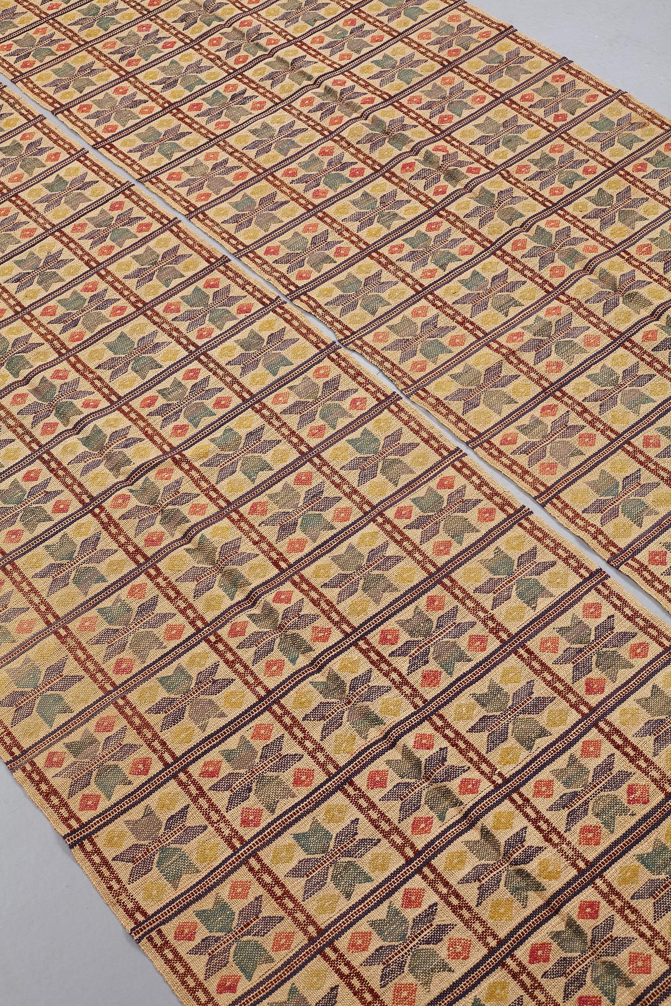 Märta Måås-Fjetterström, MÄRTA MÅÅS-FJETTERSTRÖM, DRAPES, 1 pair, "Element", flat weave, ca 226,5 x 71 cm each.