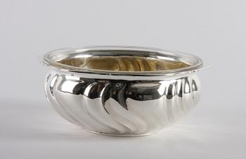 SKÅL med glasinsats, silver, rokokostil, importstämplar.