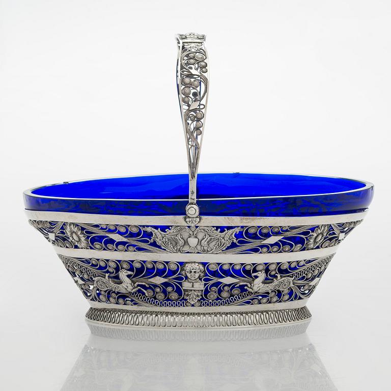 Fruktskål, silver, oidentifierad mästarstämpel FFG, åldermannaranka. Empir.
