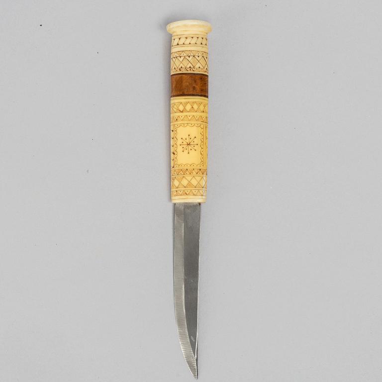 Sixten Lindberg, a reindeer horn knife, signed.