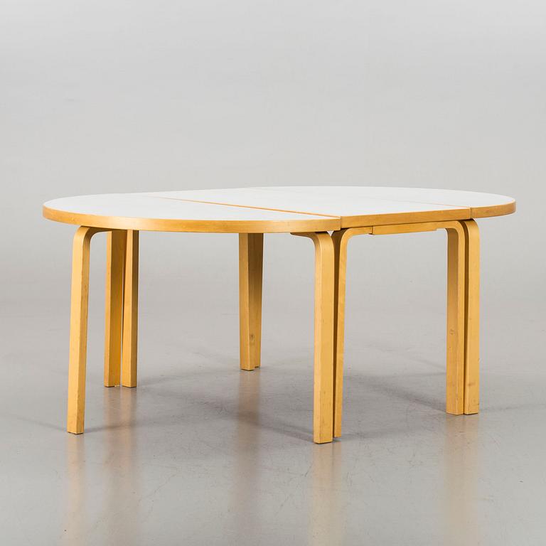 ALVAR AALTO, matbord, 3 delar, 1900-talets andra hälft/slut.
