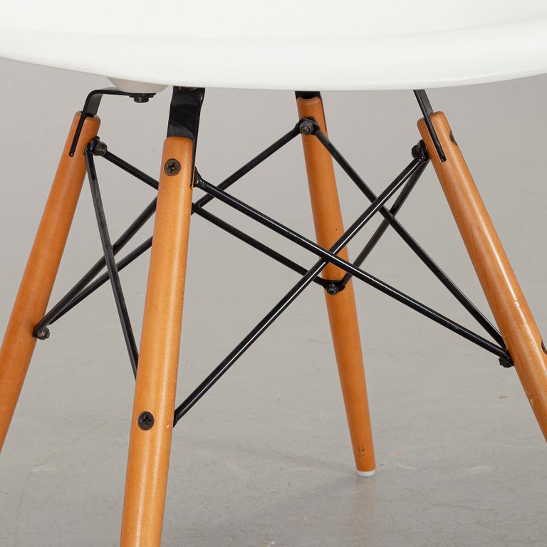 A PAIR OF "PLASTIC CHAIR" BY CHARLES & RAY EAMES, Vitra 2009.