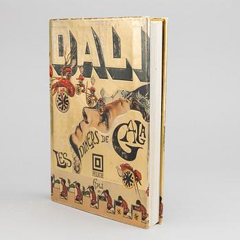 COOK BOOK "Les Diners de Gala", Salvador Dalí. Draegers, Paris, 1973.