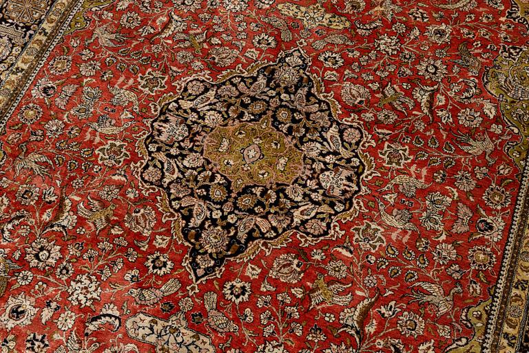 Carpet, silk, Nain, approx. 294 x 190 cm.