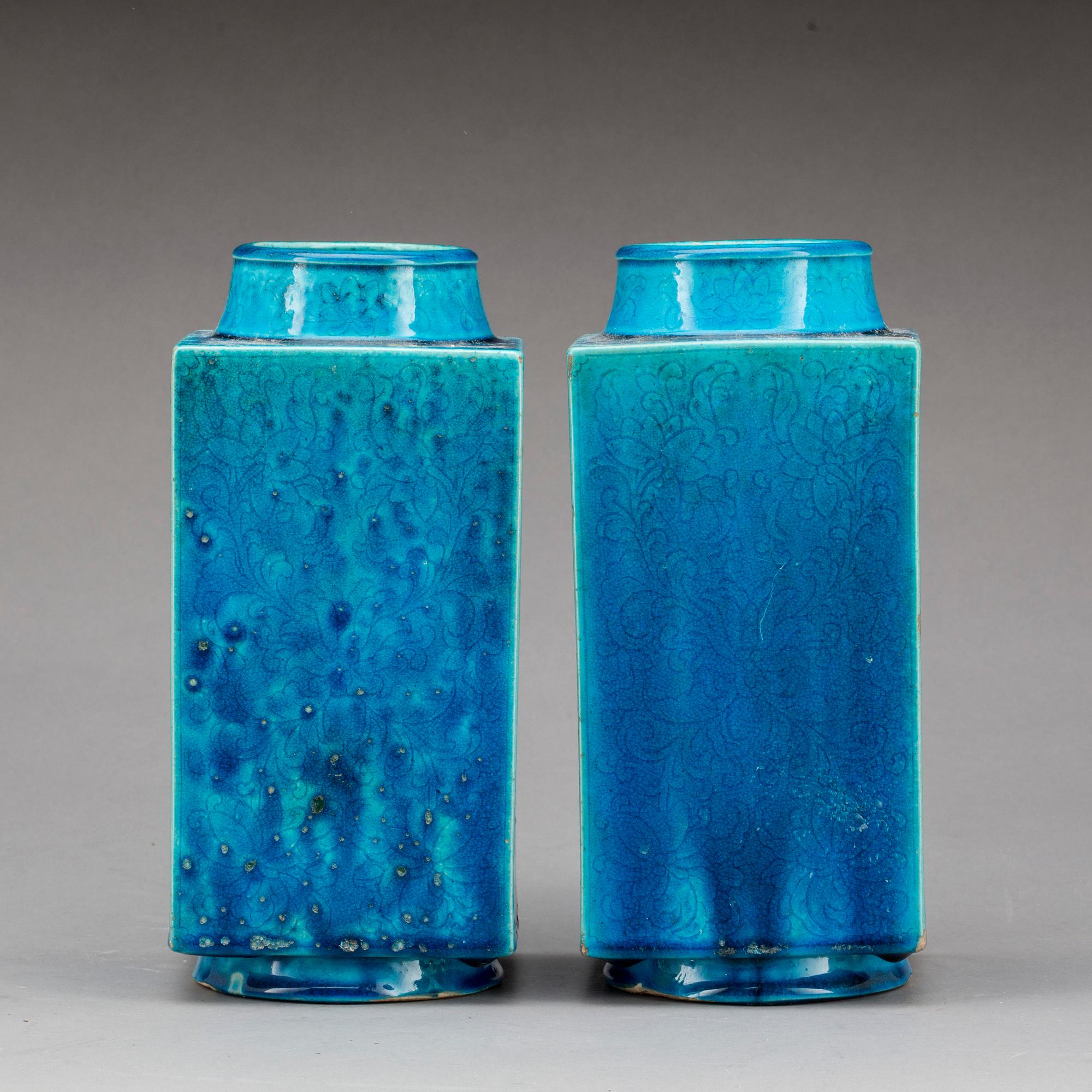 VASER, ett par, Kina, modern tillverkning.