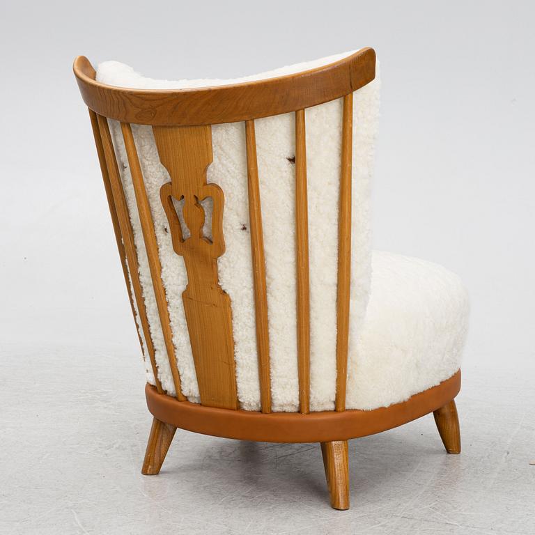 A mid-20th Century armchair.