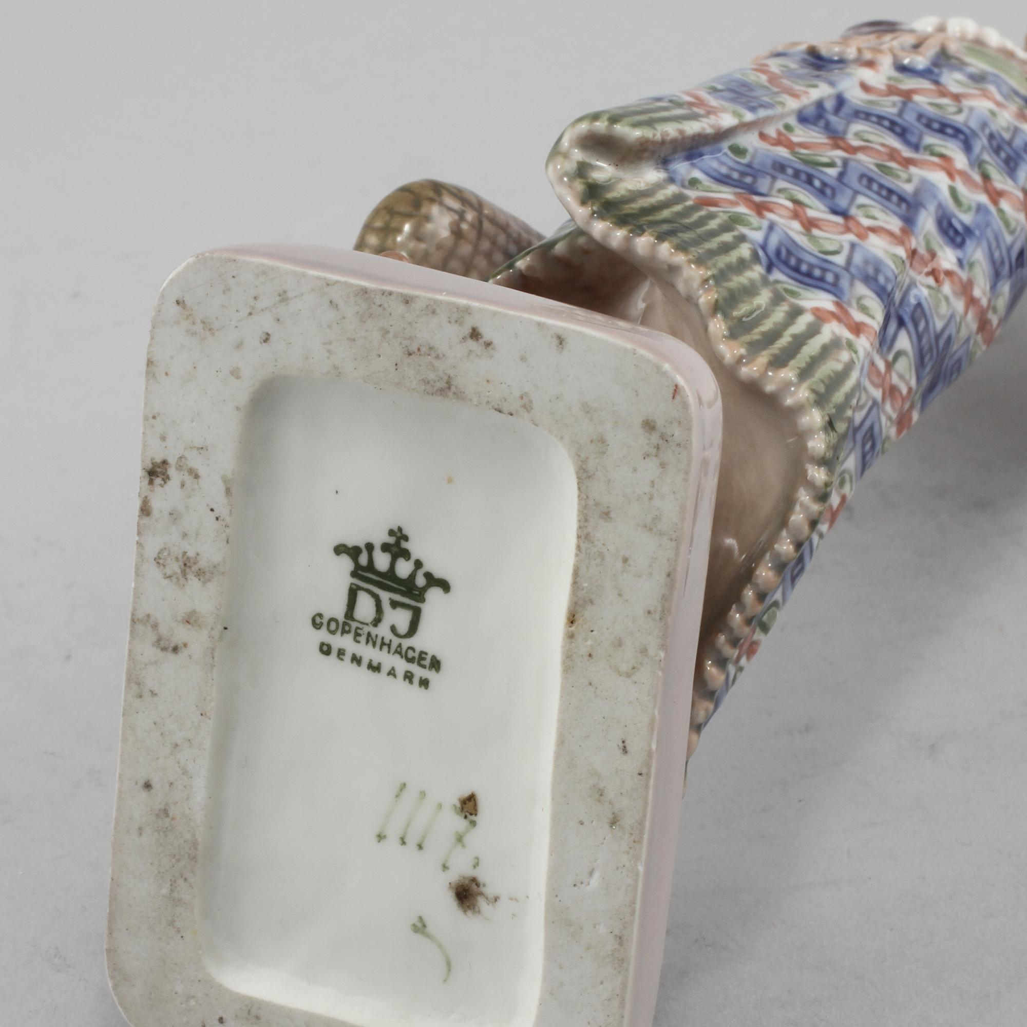 FIGURIN, porslin, Dahl Jensen, Danmark, omkring 1900-talets mitt.