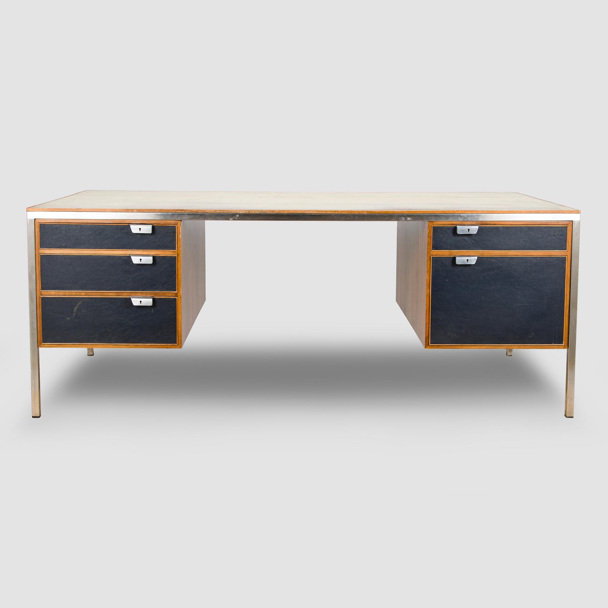 Kirjoituspöytä, HH. Martyn & Co Ltd, päivätty kesäkuu 1966.