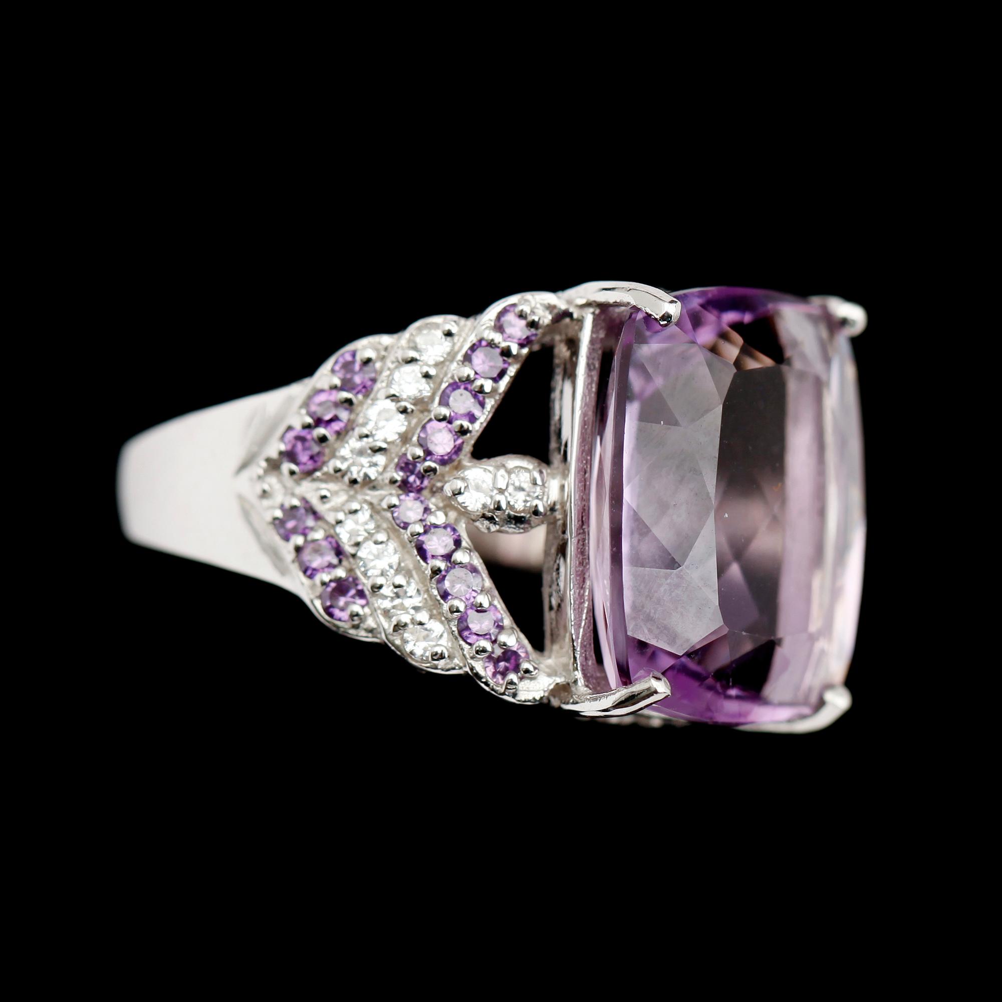 COCKTAILRING, silver, ametist ca 8.90 ct.