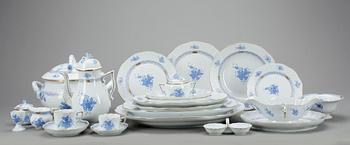 MATSERVIS, 134 delar, porslin, "Chinese Bouquet", Herend, Ungern, 1900-talets andra hälft.