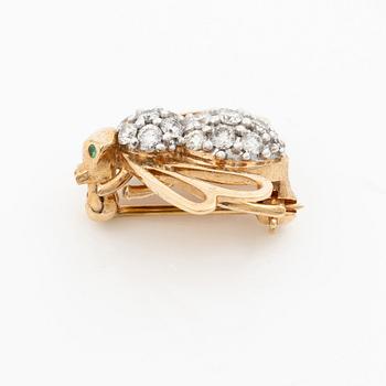 Brooch, Jarl Sandin/Mary Kay, in the form of a bee, 18K gold with brilliant-cut diamonds.