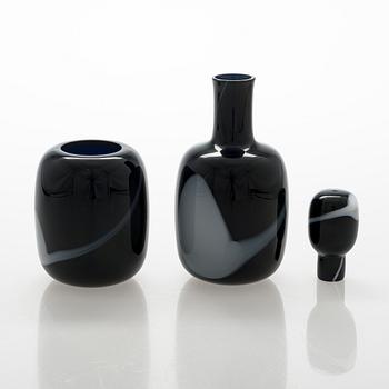 Timo Sarpaneva, A decanter and a vase "Blues". Signed.