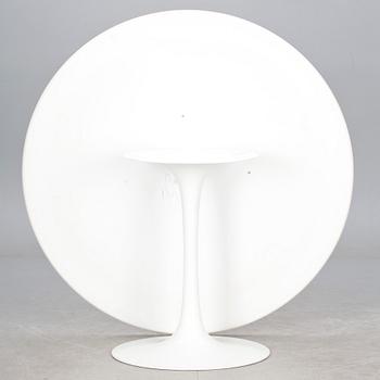 BORD, "Tulip" Eero Saarinen, Knoll International, 1900-talets andra hälft.