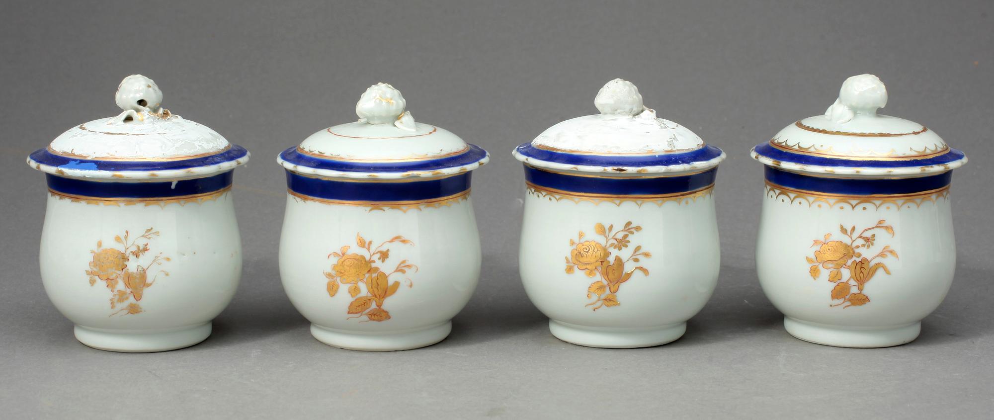 CREMEKOPPAR, 4 st, Kompaniporslin, 17/1800-tal.