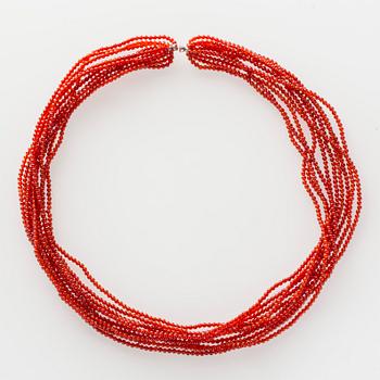 COLLIER, Ole Lynggaard, karneoler.