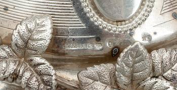 UPPSATSSKÅL, silver, glas, L. Larsson & Co, Stockholm 1876. Silvervikt ca 815 gram.