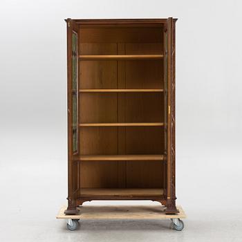 Skåp, jugend, omkring år 1900.