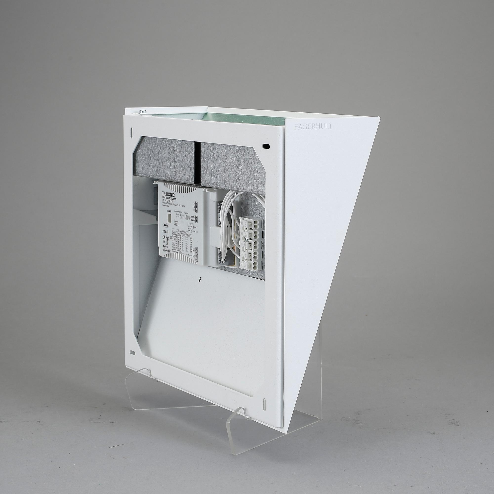 VÄGGLAMPA, Claesson Koivisto Rune, Fagerhult, 2000-tal.