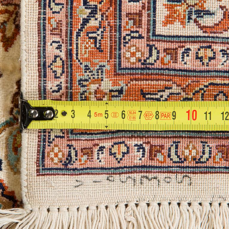 Matto, Kashmir, silkkiä, ca 255 x 202 cm.,.
