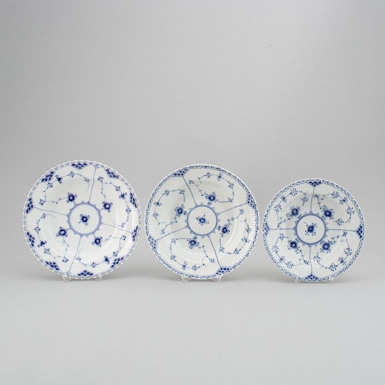 ROYAL COPENHAGEN, a part 'Musselmalet' service, Denmark (33 pieces).