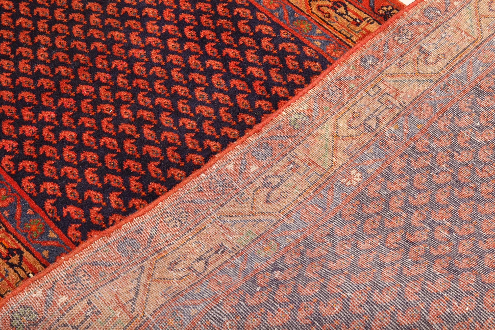 A Hamadan runner, ca 300 x 110 cm.