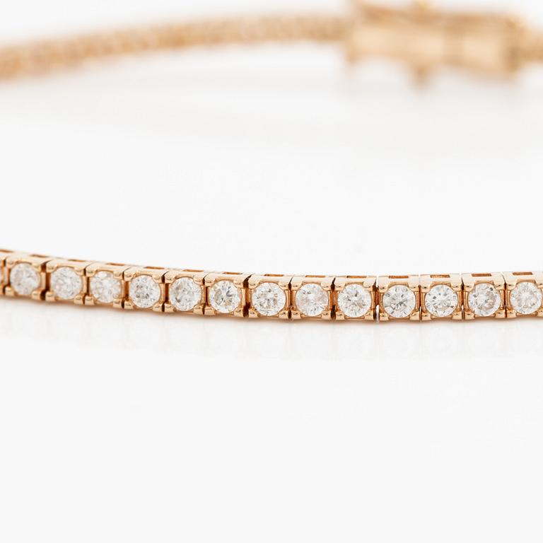 Tennisarmband 18K roséguld med briljantslipade diamanter.