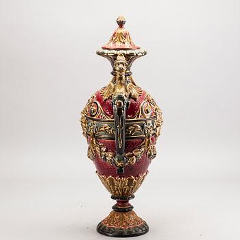 A Rörstrand majolica urn around 1900.