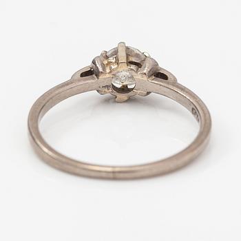 A 14K white gold ring with an old-cut diamonds ca. 0.50 ct.