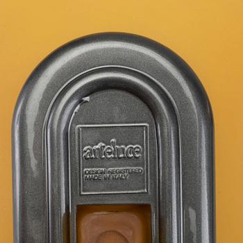 VÄGGLAMPOR, ett par. "Jill", Perry King, Santiago Miranda & Gianluigi Arnaldi för Arteluce, Italien, 1990-tal.