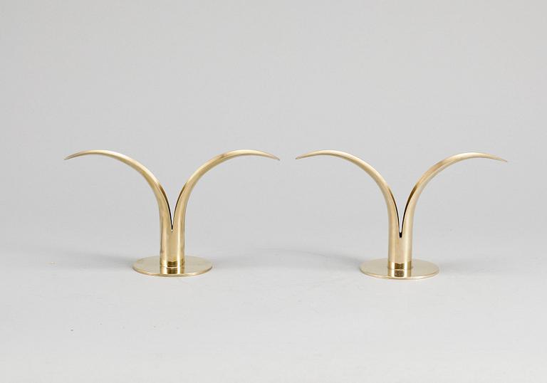 LJUSSTAKAR, 2 par, mässing, "Liljan", Ivar Ålenius Björk för Ystad-Metall, 1900-tal.