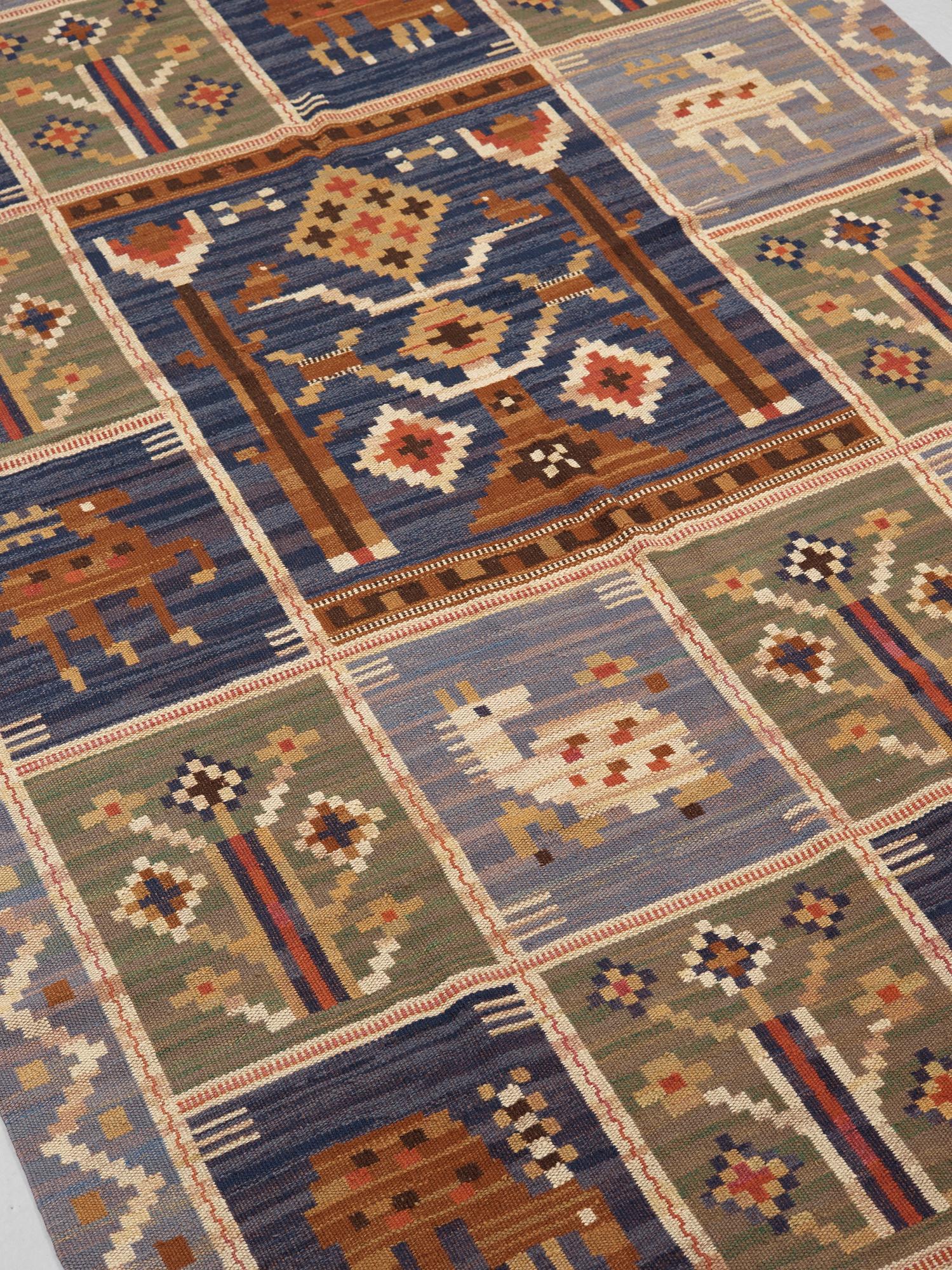 Märta Måås-Fjetterström, A DRAPE, "Djur i fyrkanter", Flat weave. Ca 266 x 154,5 cm. Signed MMF.