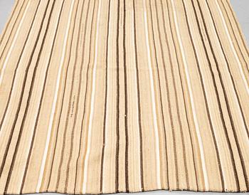 Carpet, djajim 204 x 185.