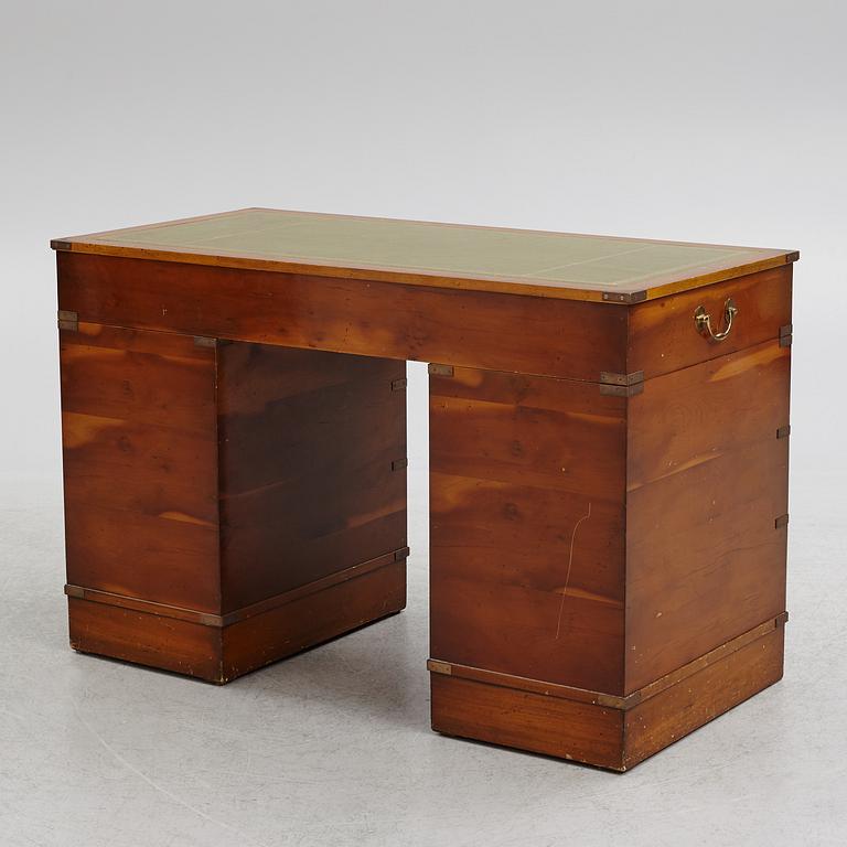 Writing desk, England, second half of the 20th century.