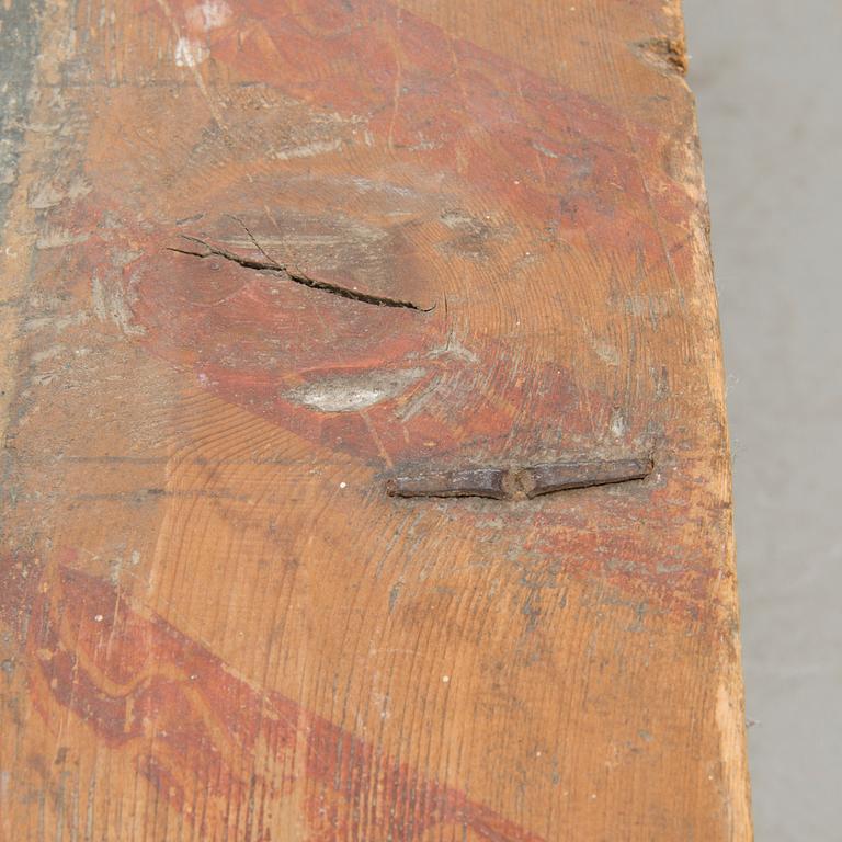 Wooden chest, 17th century.